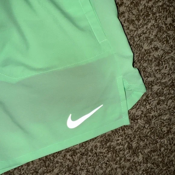 Nike Stride Light Green Shorts - Picture 3 of 5